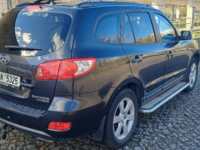 Черный Хендай Санта Фе, объемом двигателя 0 л и пробегом 320 тыс. км за 5200 $, фото 4 на Automoto.ua
