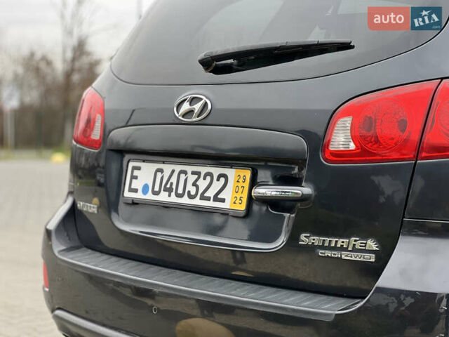 Черный Хендай Санта Фе, объемом двигателя 2.2 л и пробегом 207 тыс. км за 10500 $, фото 16 на Automoto.ua
