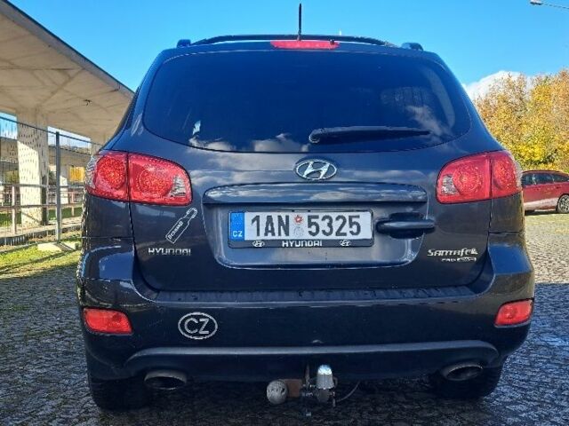 Черный Хендай Санта Фе, объемом двигателя 0 л и пробегом 320 тыс. км за 5200 $, фото 3 на Automoto.ua