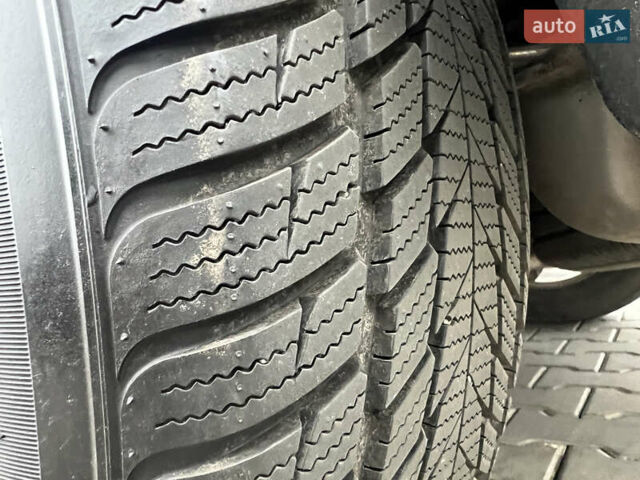 Черный Хендай Санта Фе, объемом двигателя 2.2 л и пробегом 207 тыс. км за 10500 $, фото 72 на Automoto.ua