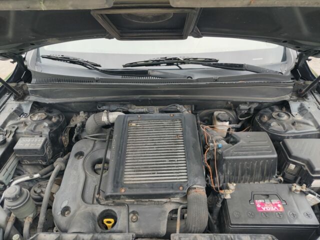 Черный Хендай Санта Фе, объемом двигателя 2.2 л и пробегом 198 тыс. км за 7500 $, фото 10 на Automoto.ua