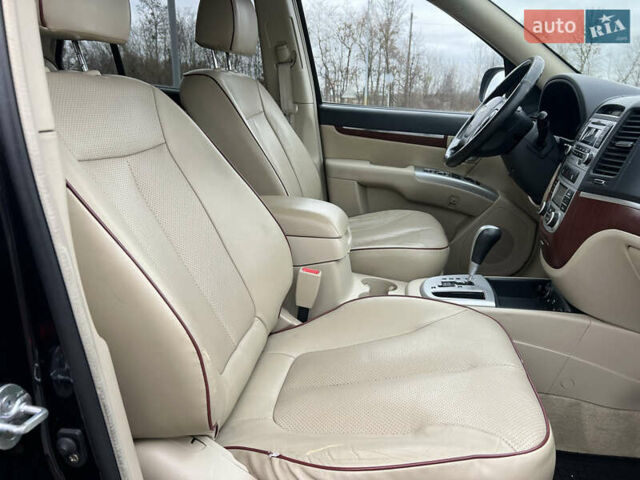 Черный Хендай Санта Фе, объемом двигателя 2.2 л и пробегом 207 тыс. км за 10500 $, фото 54 на Automoto.ua