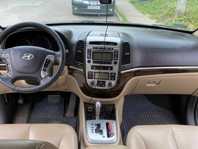 Черный Хендай Санта Фе, объемом двигателя 2.2 л и пробегом 239 тыс. км за 2700 $, фото 5 на Automoto.ua