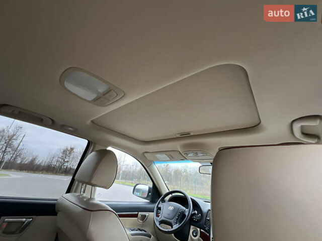 Черный Хендай Санта Фе, объемом двигателя 2.2 л и пробегом 207 тыс. км за 10500 $, фото 56 на Automoto.ua