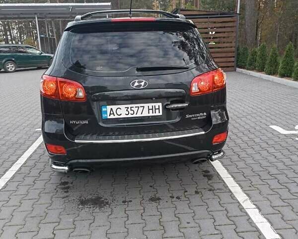 Черный Хендай Санта Фе, объемом двигателя 2.19 л и пробегом 269 тыс. км за 11500 $, фото 6 на Automoto.ua