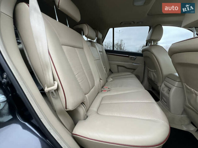 Черный Хендай Санта Фе, объемом двигателя 2.2 л и пробегом 207 тыс. км за 10500 $, фото 57 на Automoto.ua