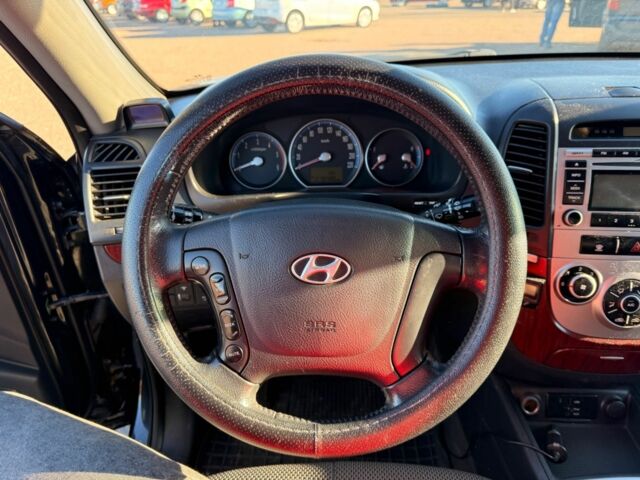 Черный Хендай Санта Фе, объемом двигателя 2.2 л и пробегом 270 тыс. км за 10500 $, фото 14 на Automoto.ua