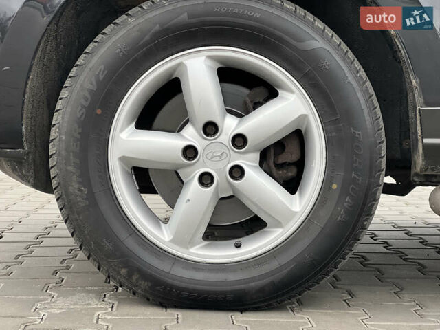 Черный Хендай Санта Фе, объемом двигателя 2.2 л и пробегом 207 тыс. км за 10500 $, фото 32 на Automoto.ua