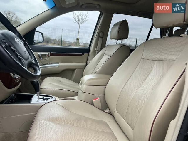 Черный Хендай Санта Фе, объемом двигателя 2.2 л и пробегом 207 тыс. км за 10500 $, фото 66 на Automoto.ua