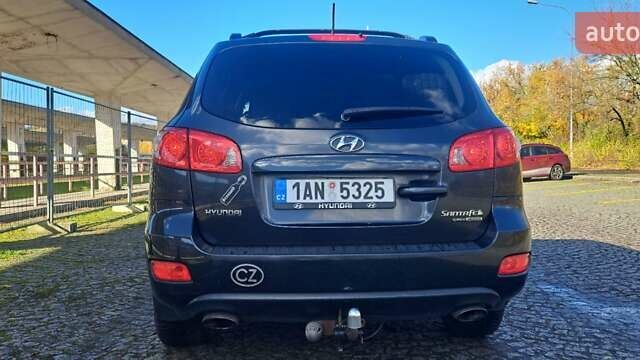 Черный Хендай Санта Фе, объемом двигателя 2.2 л и пробегом 270 тыс. км за 5200 $, фото 3 на Automoto.ua