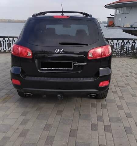 Черный Хендай Санта Фе, объемом двигателя 2.19 л и пробегом 208 тыс. км за 9200 $, фото 4 на Automoto.ua
