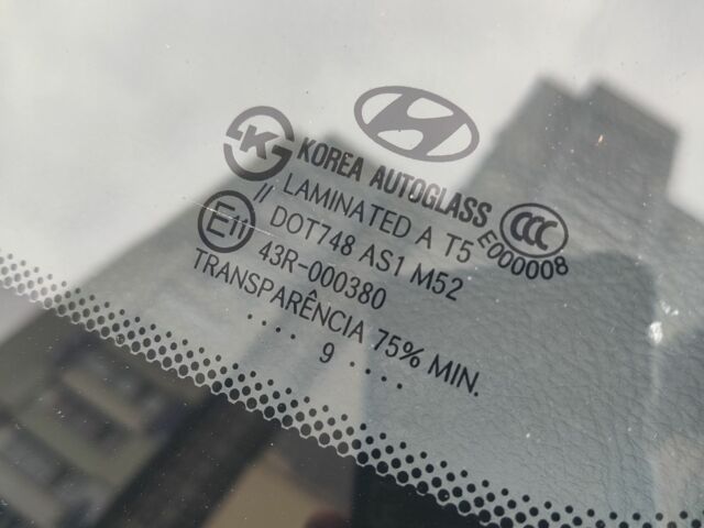 Черный Хендай Санта Фе, объемом двигателя 2.2 л и пробегом 198 тыс. км за 7500 $, фото 11 на Automoto.ua