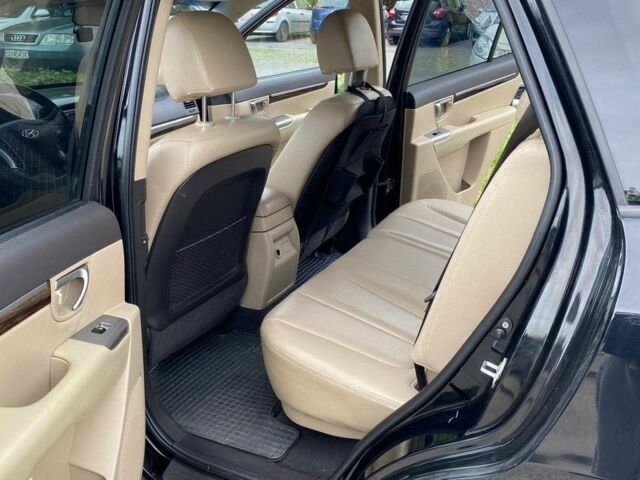 Черный Хендай Санта Фе, объемом двигателя 2.2 л и пробегом 239 тыс. км за 2700 $, фото 4 на Automoto.ua