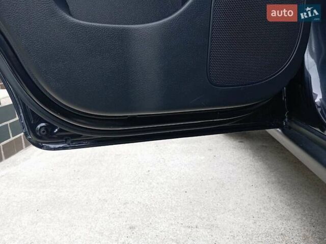 Черный Хендай Санта Фе, объемом двигателя 2.19 л и пробегом 263 тыс. км за 11200 $, фото 14 на Automoto.ua