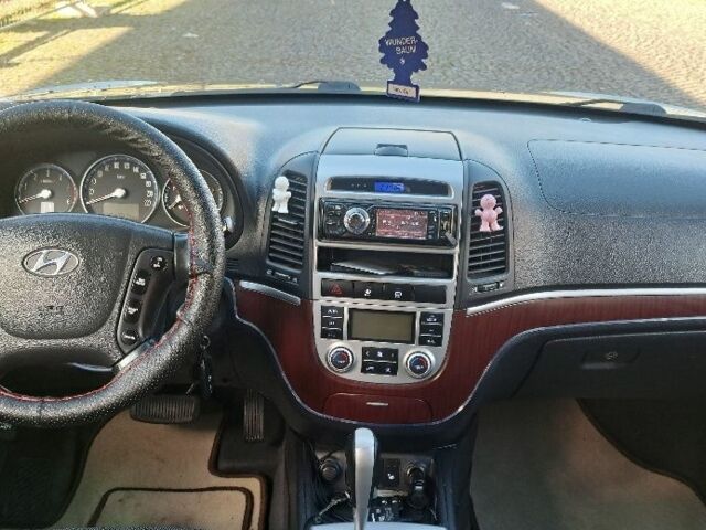 Черный Хендай Санта Фе, объемом двигателя 0 л и пробегом 320 тыс. км за 5200 $, фото 9 на Automoto.ua