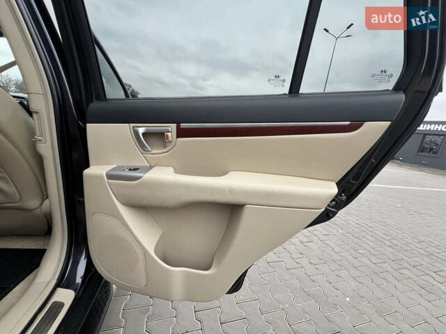 Черный Хендай Санта Фе, объемом двигателя 2.2 л и пробегом 207 тыс. км за 10500 $, фото 58 на Automoto.ua