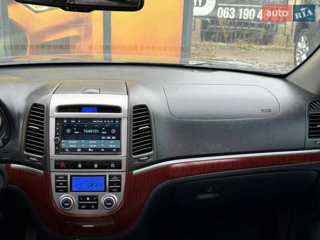 Черный Хендай Санта Фе, объемом двигателя 2.2 л и пробегом 159 тыс. км за 11300 $, фото 30 на Automoto.ua