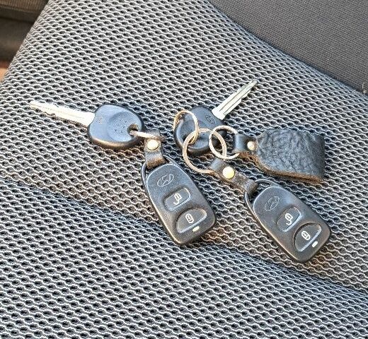 Черный Хендай Санта Фе, объемом двигателя 0 л и пробегом 320 тыс. км за 5200 $, фото 11 на Automoto.ua