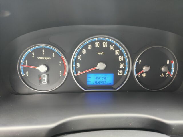 Черный Хендай Санта Фе, объемом двигателя 2.2 л и пробегом 198 тыс. км за 7500 $, фото 13 на Automoto.ua