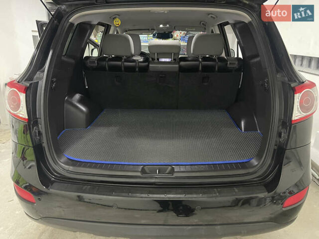 Чорний Хендай Санта Фе, об'ємом двигуна 2.4 л та пробігом 260 тис. км за 9999 $, фото 7 на Automoto.ua