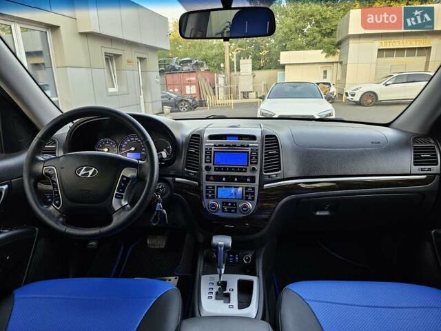 Черный Хендай Санта Фе, объемом двигателя 2.36 л и пробегом 247 тыс. км за 11700 $, фото 17 на Automoto.ua