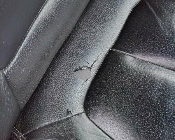 Черный Хендай Санта Фе, объемом двигателя 2.2 л и пробегом 250 тыс. км за 12900 $, фото 6 на Automoto.ua