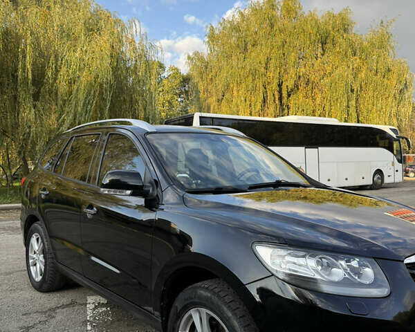 Черный Хендай Санта Фе, объемом двигателя 2.2 л и пробегом 257 тыс. км за 12300 $, фото 3 на Automoto.ua
