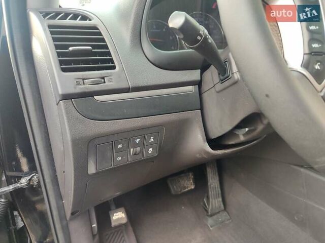 Черный Хендай Санта Фе, объемом двигателя 2.2 л и пробегом 250 тыс. км за 12550 $, фото 30 на Automoto.ua