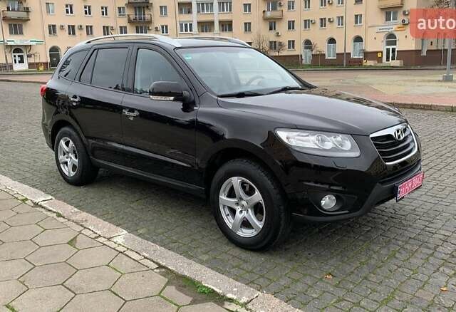 Черный Хендай Санта Фе, объемом двигателя 2.2 л и пробегом 232 тыс. км за 13100 $, фото 1 на Automoto.ua