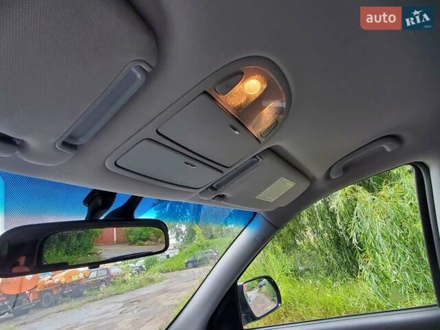 Черный Хендай Санта Фе, объемом двигателя 2.2 л и пробегом 203 тыс. км за 11800 $, фото 2 на Automoto.ua