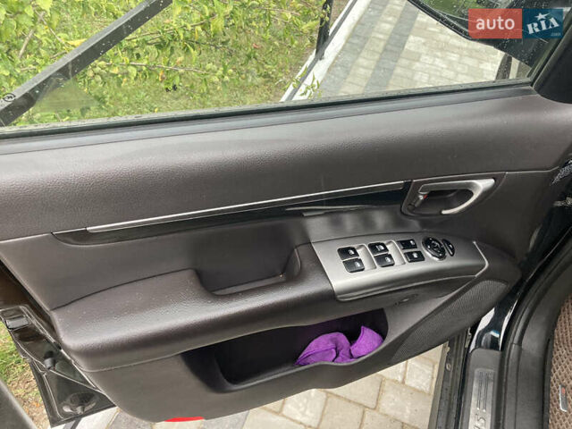 Черный Хендай Санта Фе, объемом двигателя 2.2 л и пробегом 230 тыс. км за 12350 $, фото 30 на Automoto.ua