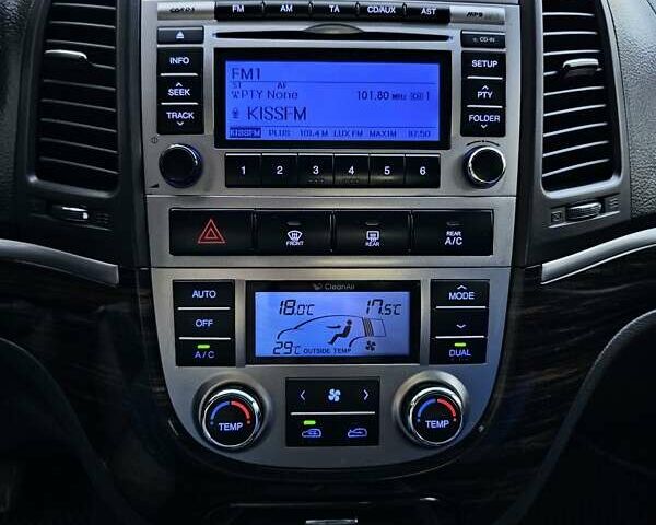 Черный Хендай Санта Фе, объемом двигателя 2.36 л и пробегом 247 тыс. км за 11700 $, фото 23 на Automoto.ua