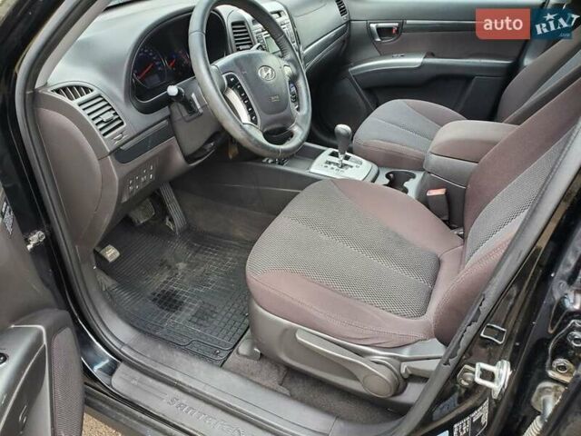 Черный Хендай Санта Фе, объемом двигателя 2.2 л и пробегом 203 тыс. км за 11800 $, фото 29 на Automoto.ua
