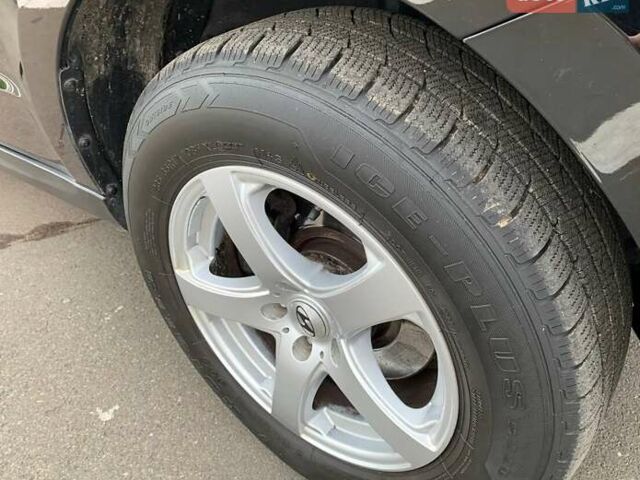 Черный Хендай Санта Фе, объемом двигателя 2.2 л и пробегом 232 тыс. км за 13100 $, фото 24 на Automoto.ua