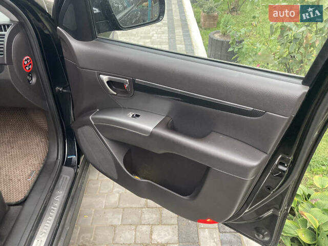 Черный Хендай Санта Фе, объемом двигателя 2.2 л и пробегом 230 тыс. км за 12350 $, фото 25 на Automoto.ua