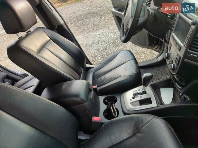 Черный Хендай Санта Фе, объемом двигателя 2.2 л и пробегом 250 тыс. км за 12550 $, фото 44 на Automoto.ua