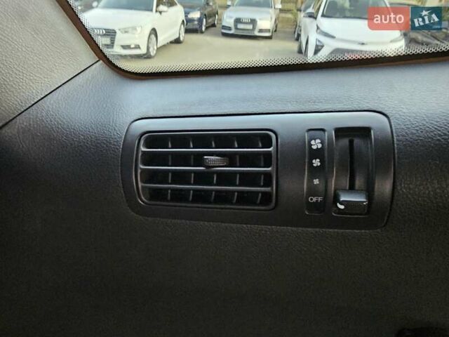 Черный Хендай Санта Фе, объемом двигателя 2.36 л и пробегом 247 тыс. км за 11700 $, фото 29 на Automoto.ua