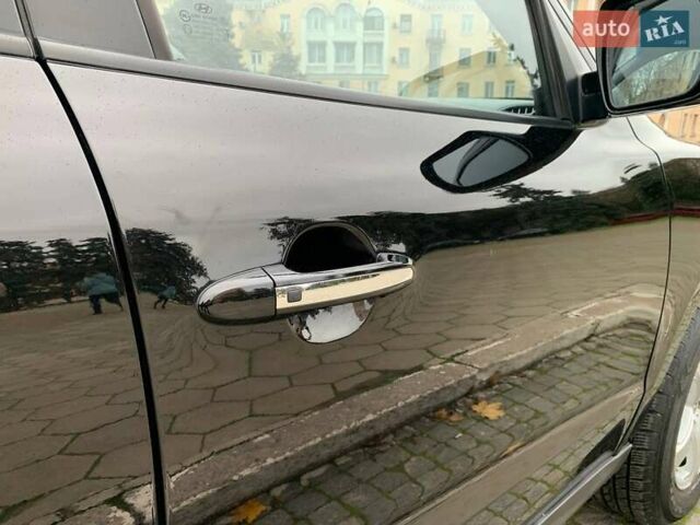 Черный Хендай Санта Фе, объемом двигателя 2.2 л и пробегом 232 тыс. км за 13100 $, фото 9 на Automoto.ua