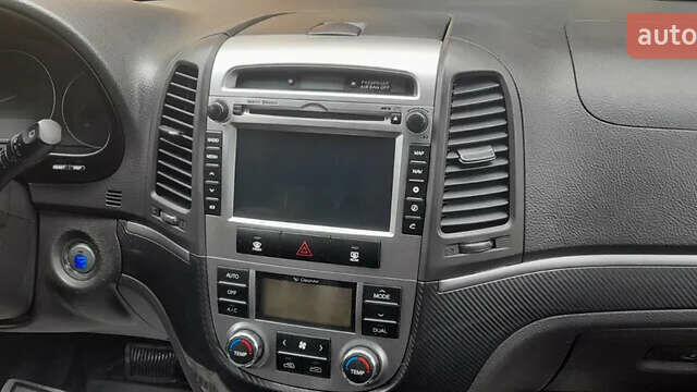 Чорний Хендай Санта Фе, об'ємом двигуна 2.2 л та пробігом 320 тис. км за 13000 $, фото 4 на Automoto.ua