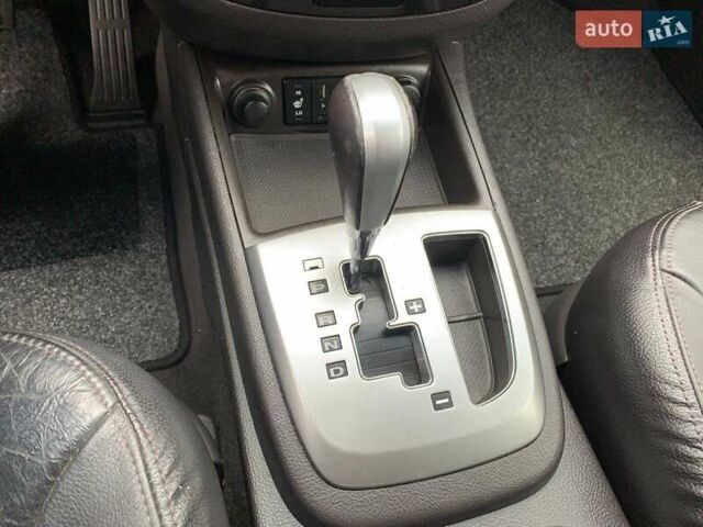 Черный Хендай Санта Фе, объемом двигателя 2.2 л и пробегом 232 тыс. км за 13100 $, фото 13 на Automoto.ua