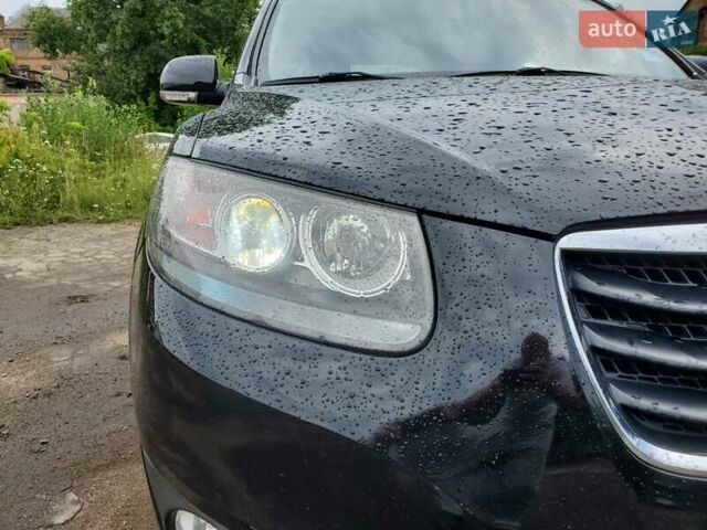 Черный Хендай Санта Фе, объемом двигателя 2.2 л и пробегом 203 тыс. км за 11800 $, фото 18 на Automoto.ua