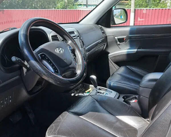 Чорний Хендай Санта Фе, об'ємом двигуна 2.2 л та пробігом 320 тис. км за 13000 $, фото 2 на Automoto.ua