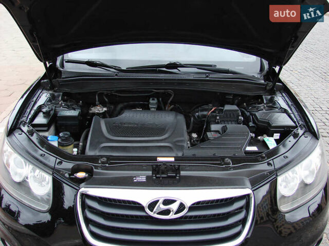 Чорний Хендай Санта Фе, об'ємом двигуна 2.2 л та пробігом 232 тис. км за 13100 $, фото 32 на Automoto.ua