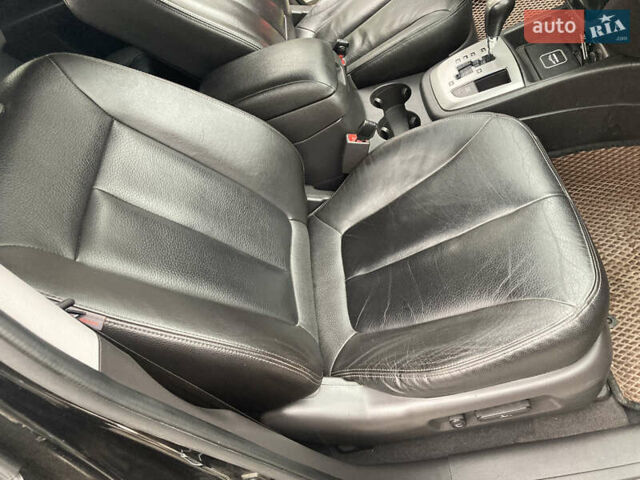 Черный Хендай Санта Фе, объемом двигателя 2.2 л и пробегом 230 тыс. км за 12350 $, фото 27 на Automoto.ua