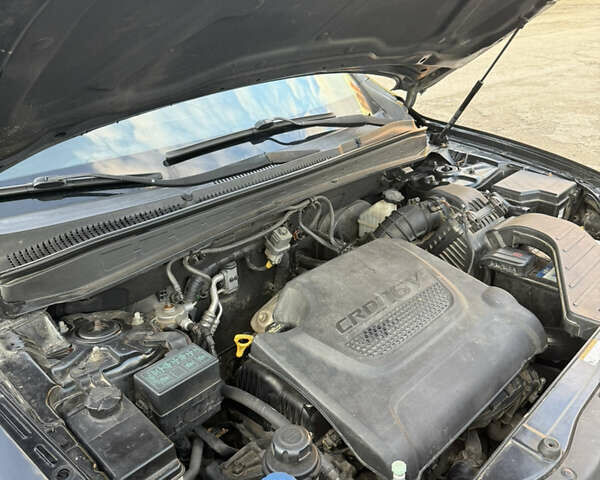 Черный Хендай Санта Фе, объемом двигателя 2.2 л и пробегом 257 тыс. км за 12300 $, фото 4 на Automoto.ua