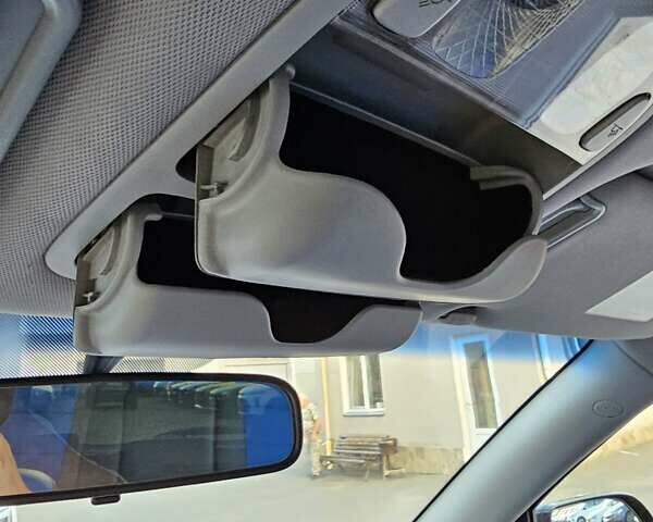 Черный Хендай Санта Фе, объемом двигателя 2.36 л и пробегом 247 тыс. км за 11700 $, фото 27 на Automoto.ua