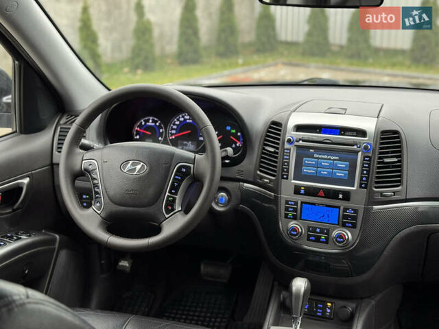 Черный Хендай Санта Фе, объемом двигателя 2.2 л и пробегом 219 тыс. км за 13950 $, фото 49 на Automoto.ua
