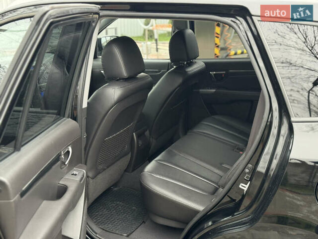 Черный Хендай Санта Фе, объемом двигателя 2.2 л и пробегом 219 тыс. км за 13950 $, фото 46 на Automoto.ua