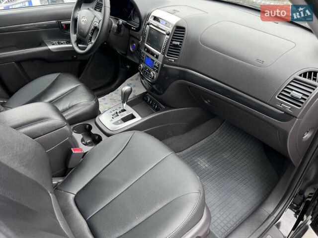 Хендай Санта Фе 2011 в Нововолынск на Automoto.ua Черный Хендай Санта Фе, объемом двигателя 1.97 л и пробегом 214 тыс. км за 13490 $, фото 29 на Automoto.ua