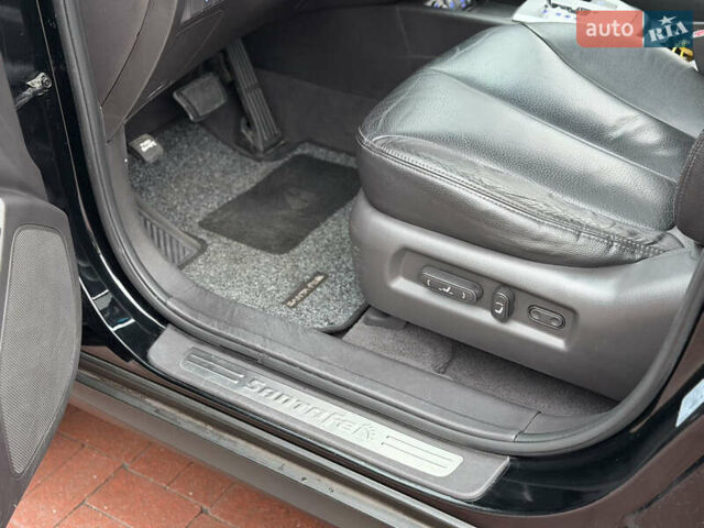 Черный Хендай Санта Фе, объемом двигателя 2.2 л и пробегом 170 тыс. км за 13900 $, фото 21 на Automoto.ua